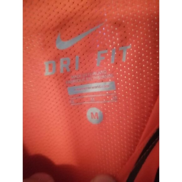 Nike Dri Fit Orange T Shirt Size Medium - Picture 3 of 5
